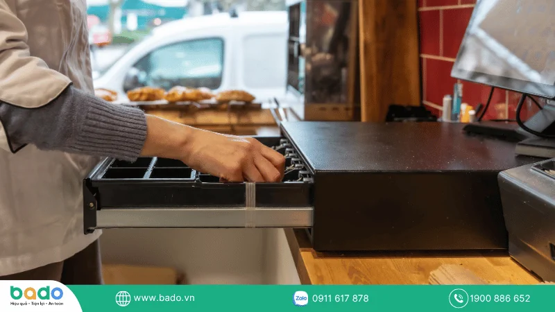 Kích Thước Bàn Thu Ngân Thực Tế