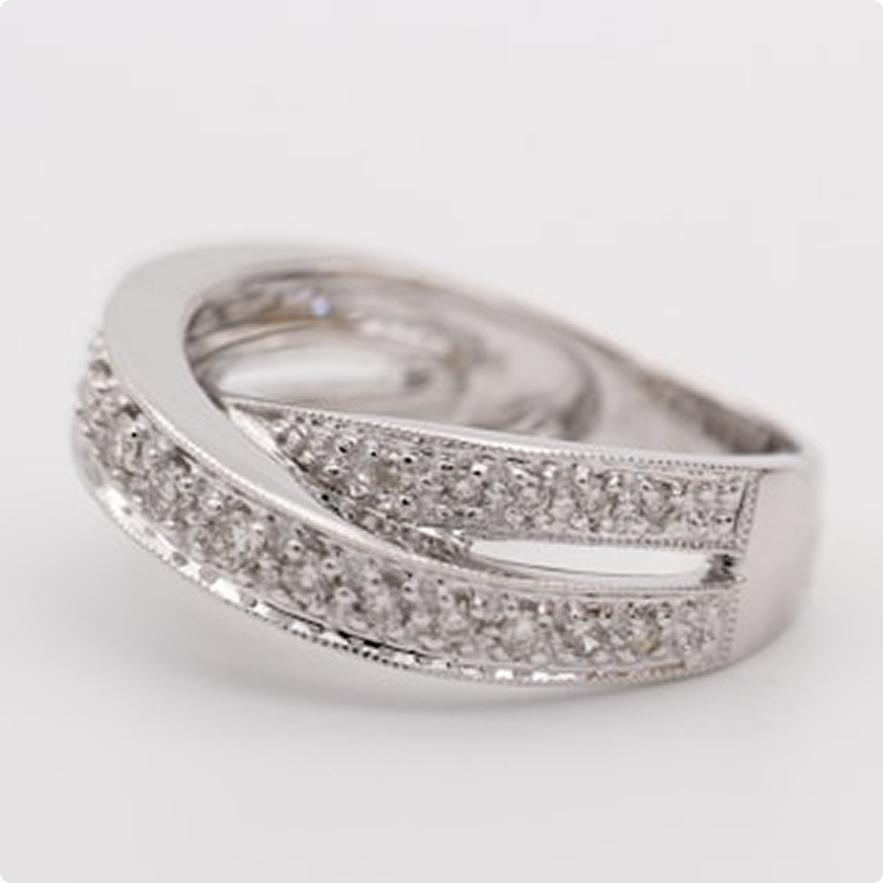 Nhẫn Kim Cương Tiffany Style